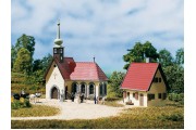 Церковь и небольшой домик