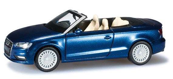 Автомобиль Audi A3 Cabrio, синий