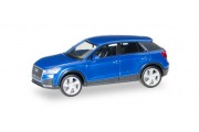 Автомобиль Audi Q2, синий