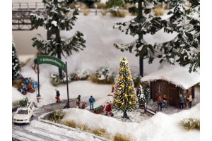 Заснеженная рождественская елка