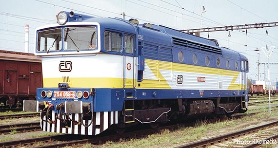 Дизельный локомотив 754 058 CD